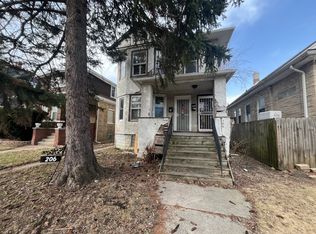 206 S 19th Ave, Maywood, IL