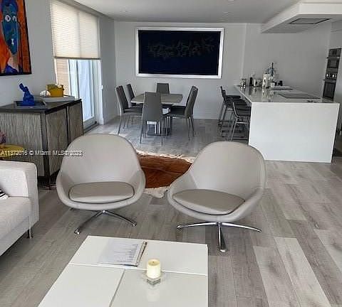 4th image of 177 Ocean Lane Dr APT 909