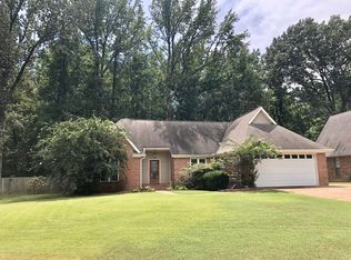 829 Knotty Pine Cv, Southaven, MS 38671