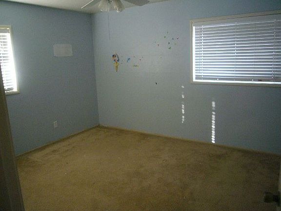 4th image of 5639 36th Ave
