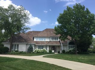 11 Cove Ct, Burr Ridge, IL 60527