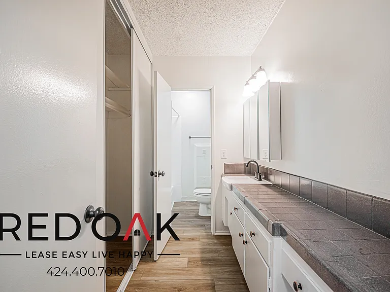 1539 N Alexandria Ave #303 — Photo 9