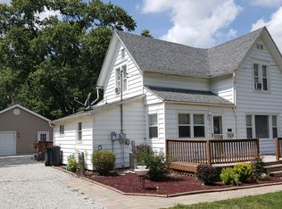 317 N Evergreen St, Onarga, IL 60955