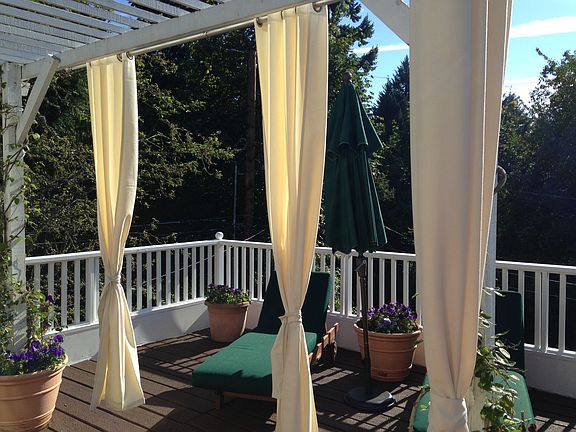 Sundeck off master bedroom 