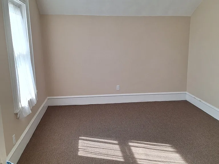 53 Oxford St #3 — Photo 8