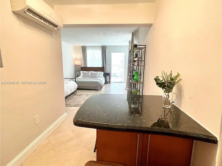 919 Michigan Ave #1 — Photo 4