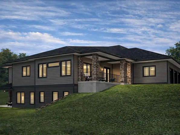 111 Countryside Rd, Luana, IA 52156