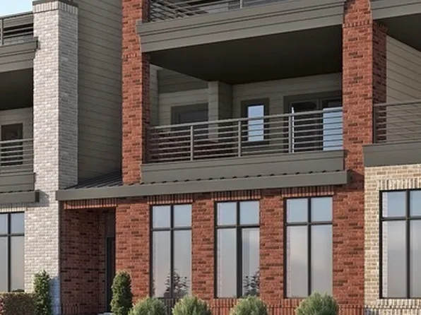 468 Village Green Dr, Carmel, IN 46032