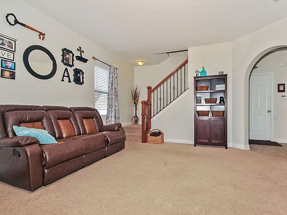 4th image of 647 Haleigh Woods Ct