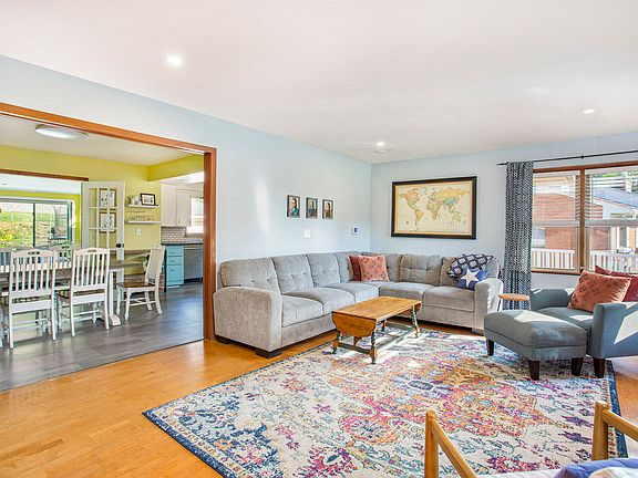 5th image of 105 Oswego St NW