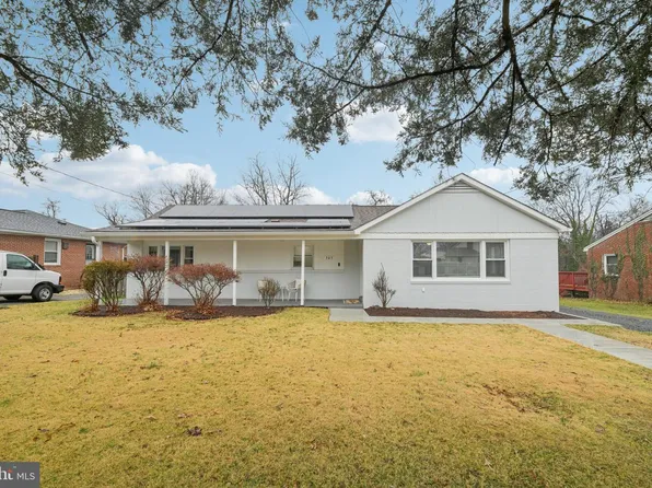 303 Foundry Ln, Fort Washington, MD 20744