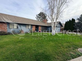 665 S Pine Ct, Hermiston, OR 97838