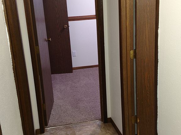 5th image of 464 N 3rd St