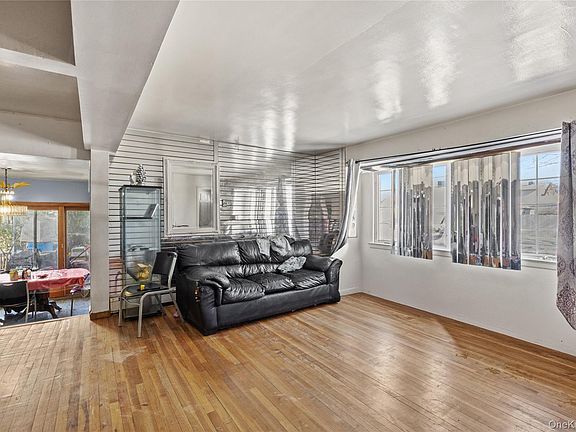 3rd image of 358 Litchfield Avenue