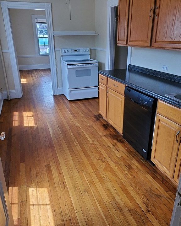 2nd image of 63 Lebanon St #2