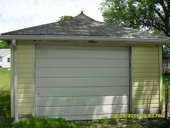 2nd image of 2821 W Farrelly Ave