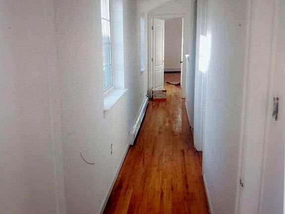 3rd image of 1119 E 214th St #2