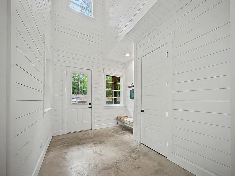 160 Delcrest Dr — Photo 19