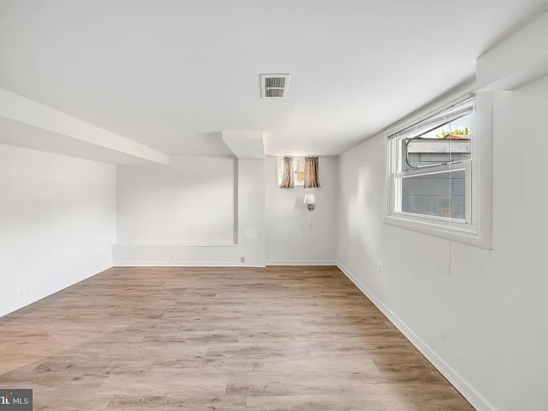 7411 Tillman Dr — Photo 41
