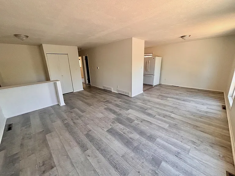 3824 Manchester St — Photo 8