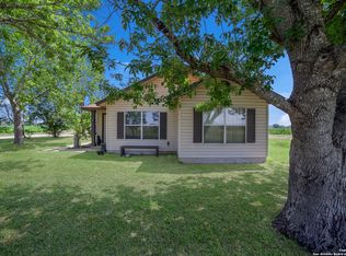 2671 Haeckerville Rd, Cibolo, TX 78108