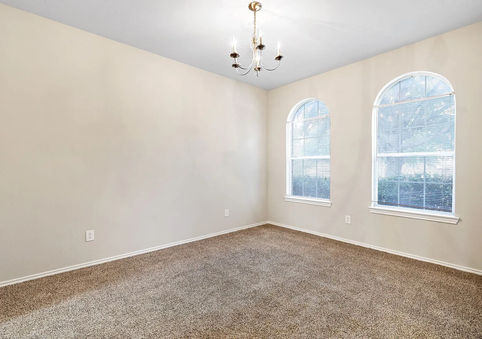 Spacious Four-Bedroom, Three-Bathroom Home with Modern Amenities and Community Perks — Photo 3