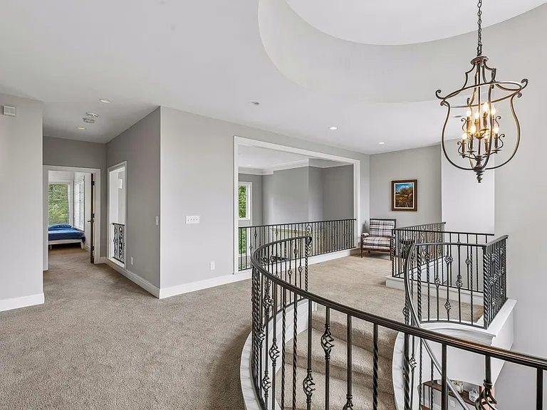 15700 Portico Dr — Photo 39