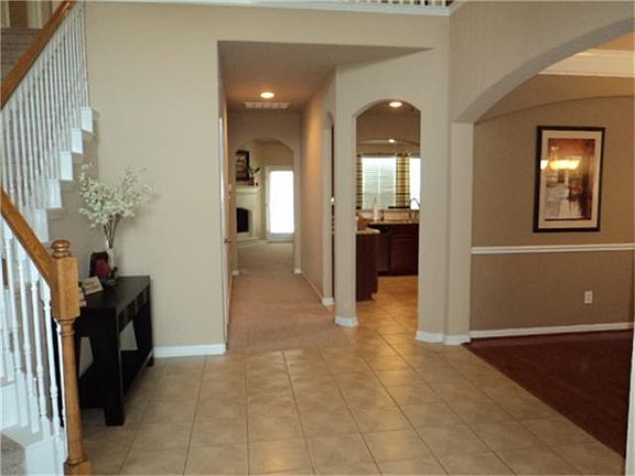 4th image of 431 Cranbrook Ln