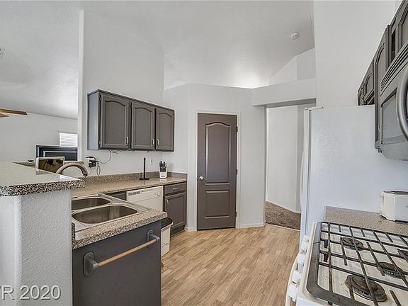2nd image of 4936 Richborough Ct
