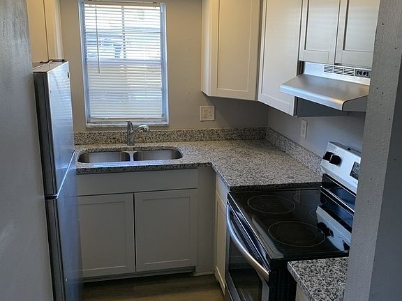 2nd image of 111 SW Madison Cir N #106