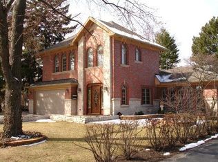 205 Westmoreland Dr, Wilmette, IL 60091