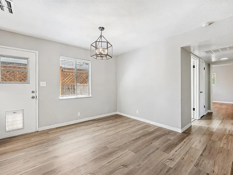 817 Oakland Ave — Photo 13