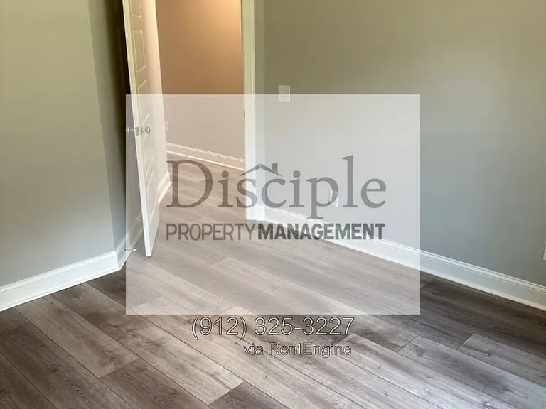 79 Ennis Rd — Photo 26