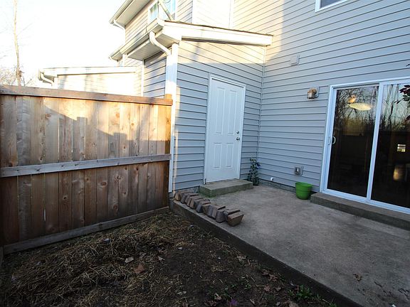 4th image of 280 Killian Way #19
