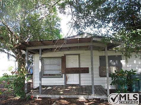 2nd image of 1403 Pear St