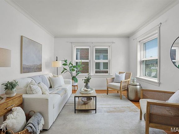 4th image of 5831 Rhodes Ave