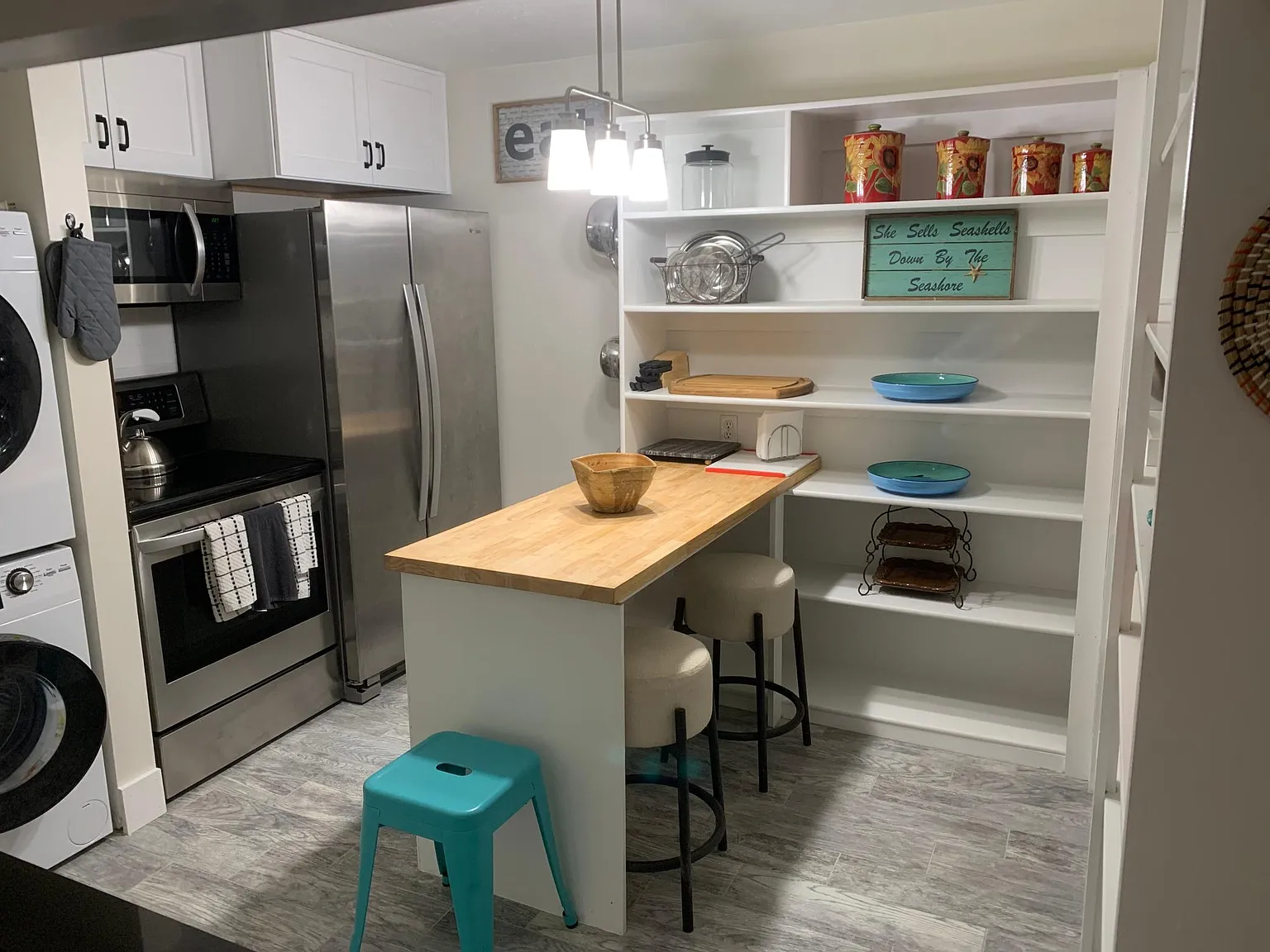 2 bed, 1100 sqft, $1,695 — Photo 4
