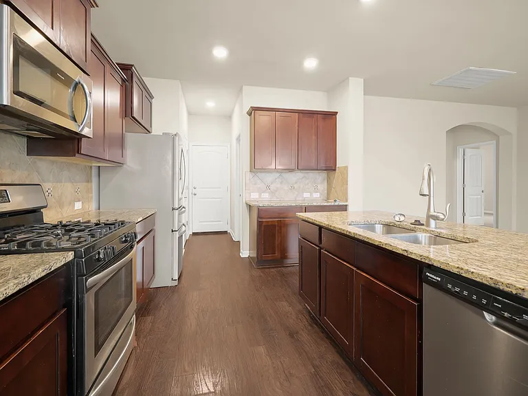 39405 Legacy Lake Dr — Photo 36