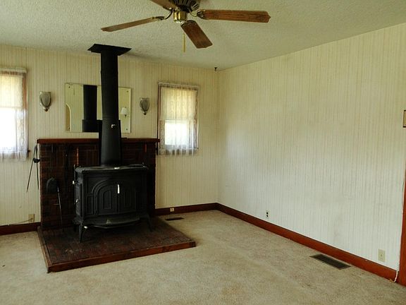 2nd image of 9208 E Avenue G