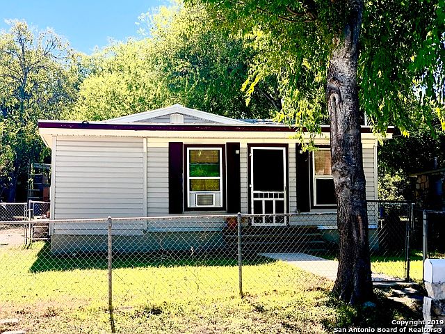 1st image of 210 Yuma St