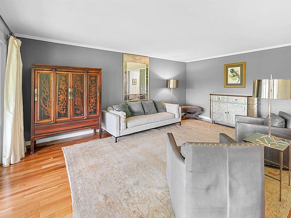 4th image of 330 Cityside Drive #70