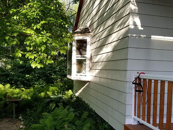 2nd image of 726 Lee St