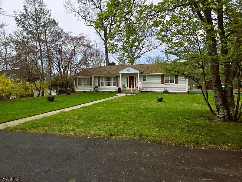1st image of 35 Bogert Rd