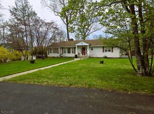 35 Bogert Rd, Pine Brook, NJ 07058