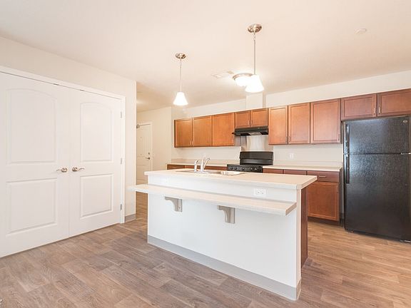 4th image of 4436 Navarre Ave #Townhouse