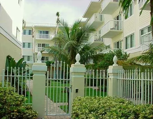 1515 E Broward Blvd #305 — Photo 26