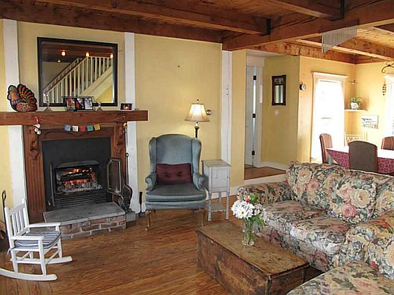 4th image of 1303 Old Mill Rd