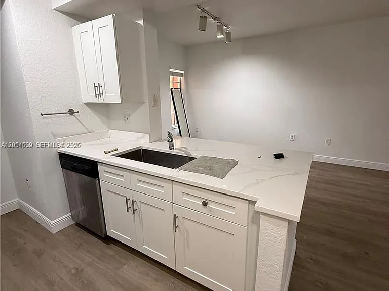 2500 Centergate Dr #104 — Photo 6