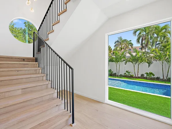 107 Sandal Lane #2, Palm Beach Shores, FL 33404