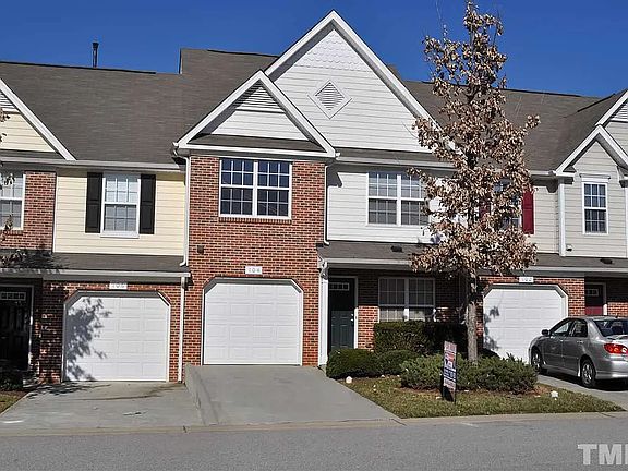 2nd image of 104 Anamoor Dr